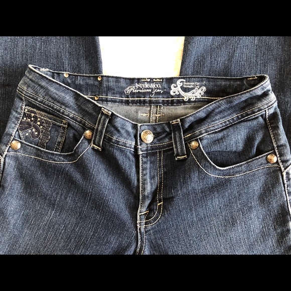 Style & Co. Size 4 Premium Jeans Bottoms Up Straight Leg - Picture 4 of 7